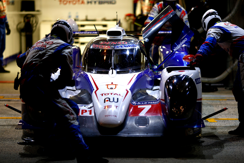 Illustration for article titled The 24 Hours Of Le Mans In 12 Stunning Photos